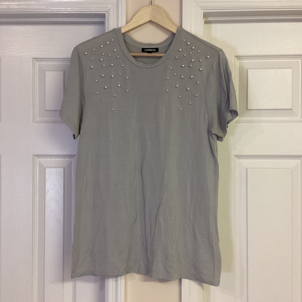 Express Gray Pearl Embellished T-Shirt - Picture 6 of 7